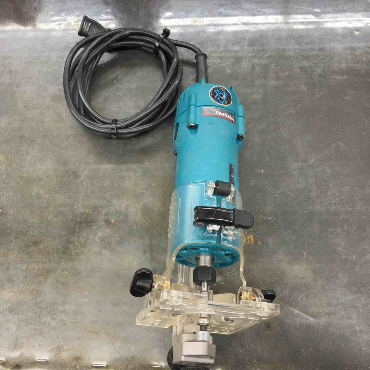 ☆マキタ(makita) 電子トリマ 3707FC【戸田店】 – アクトツール ☆マキタ(makita) 電子トリマ 3707FC【戸田店】 – アクトツール