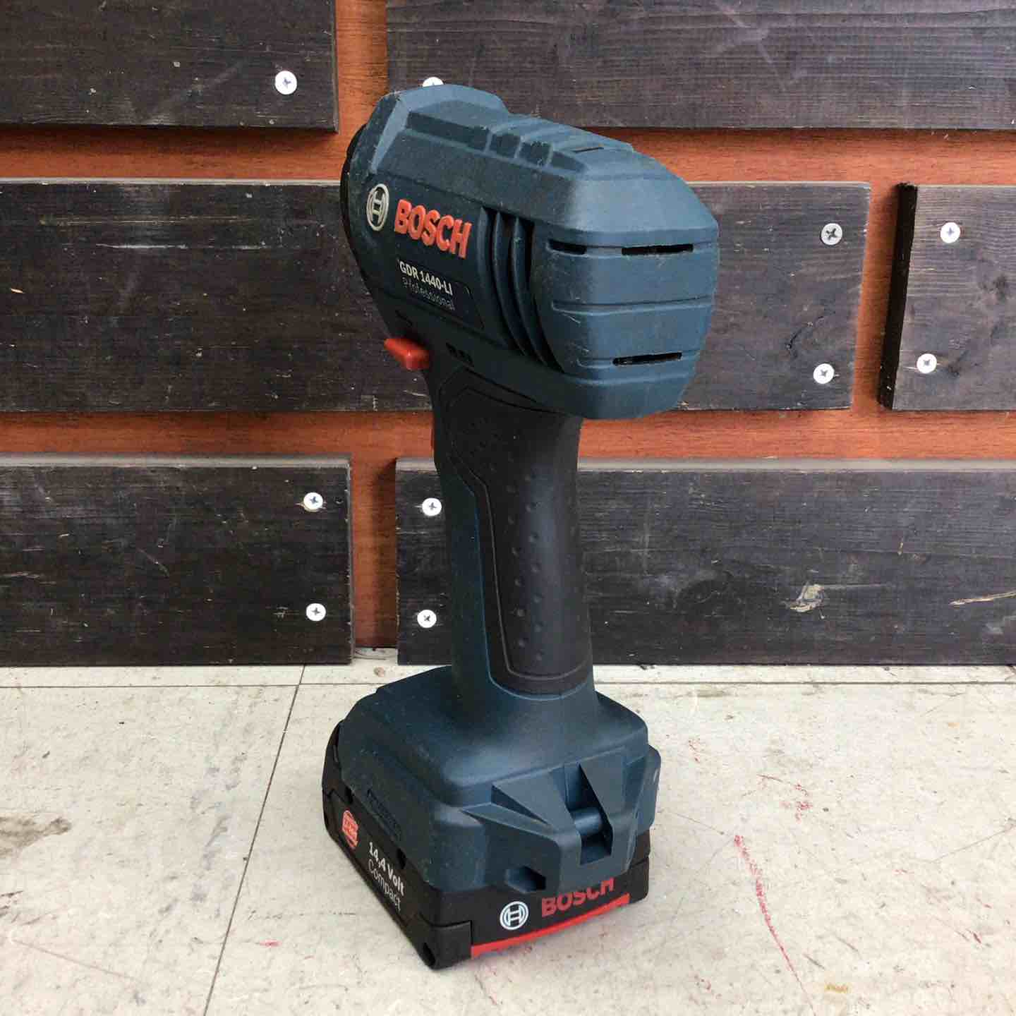 【中古】ボッシュ BOSCH GDR1440-Li インパクト バッテリ×2・充電器付き【ハンズクラフト佐賀】 BOSCH (ボッシュ) 14.4V 1.3Ah バッテリインパクトドライバ ケース