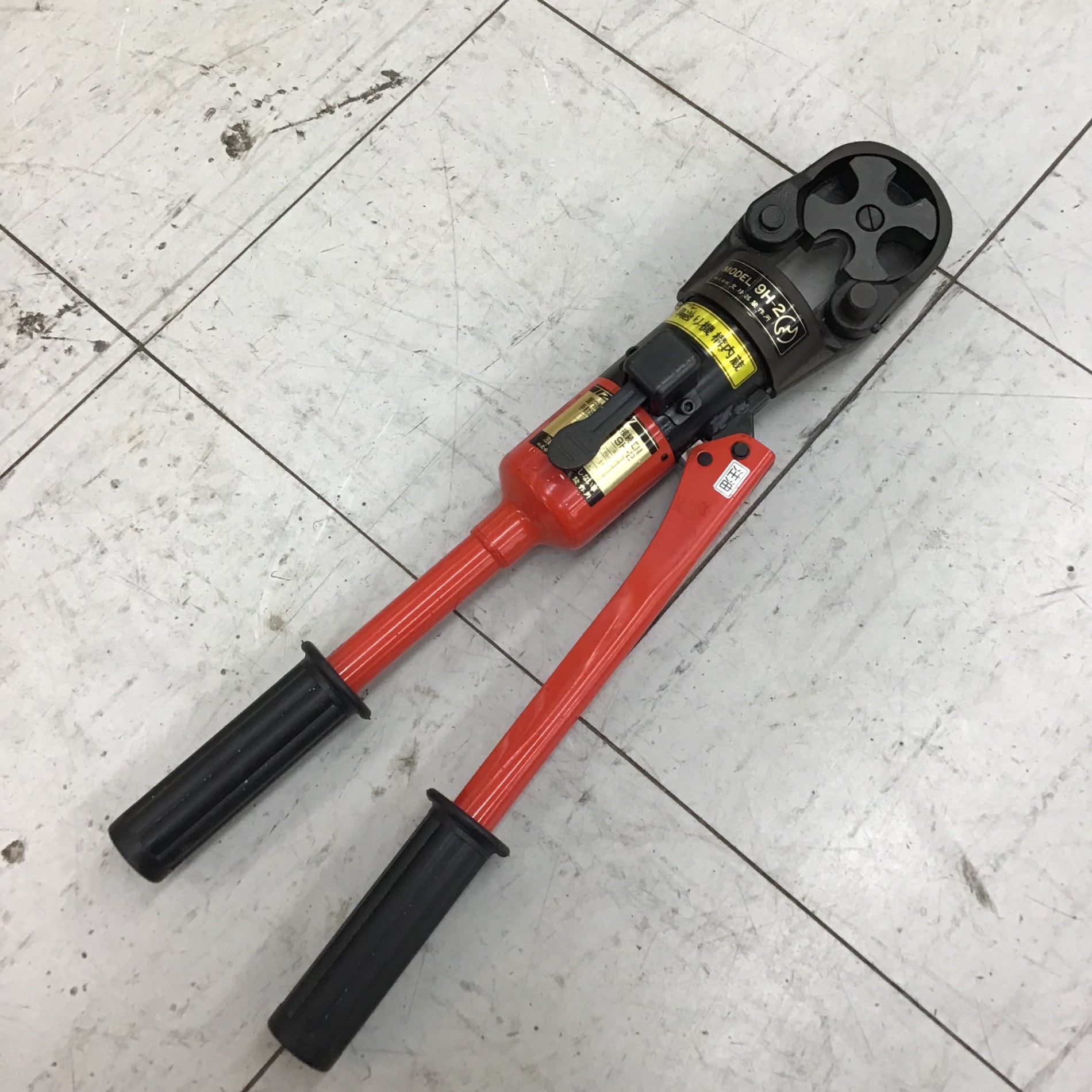 泉⭐️IZUMI 手動油圧式圧着工具9号K型 泉⭐️IZUMI 手動油圧式圧着工具9号K型 【公式通販】
