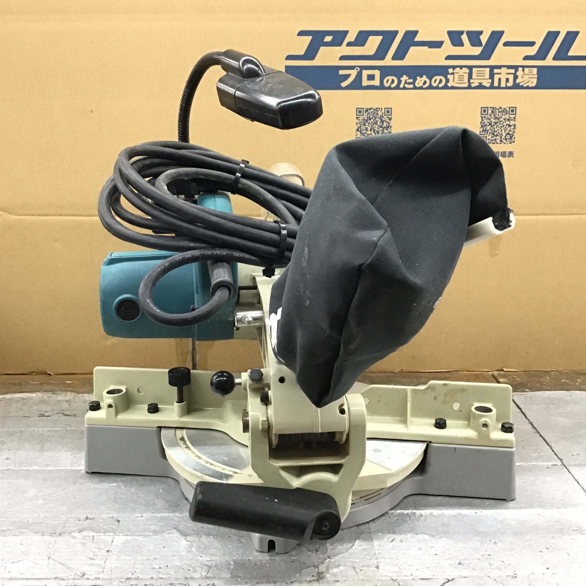 makita マキタ LS0840F 卓上マルノコ 216mm ピン欠品（画像5） 中古品 【ハンズクラフト宜野湾店】 マキタ(makita) 216mm卓上マルノコ レーザー付 LS0840FL 【東大和店
