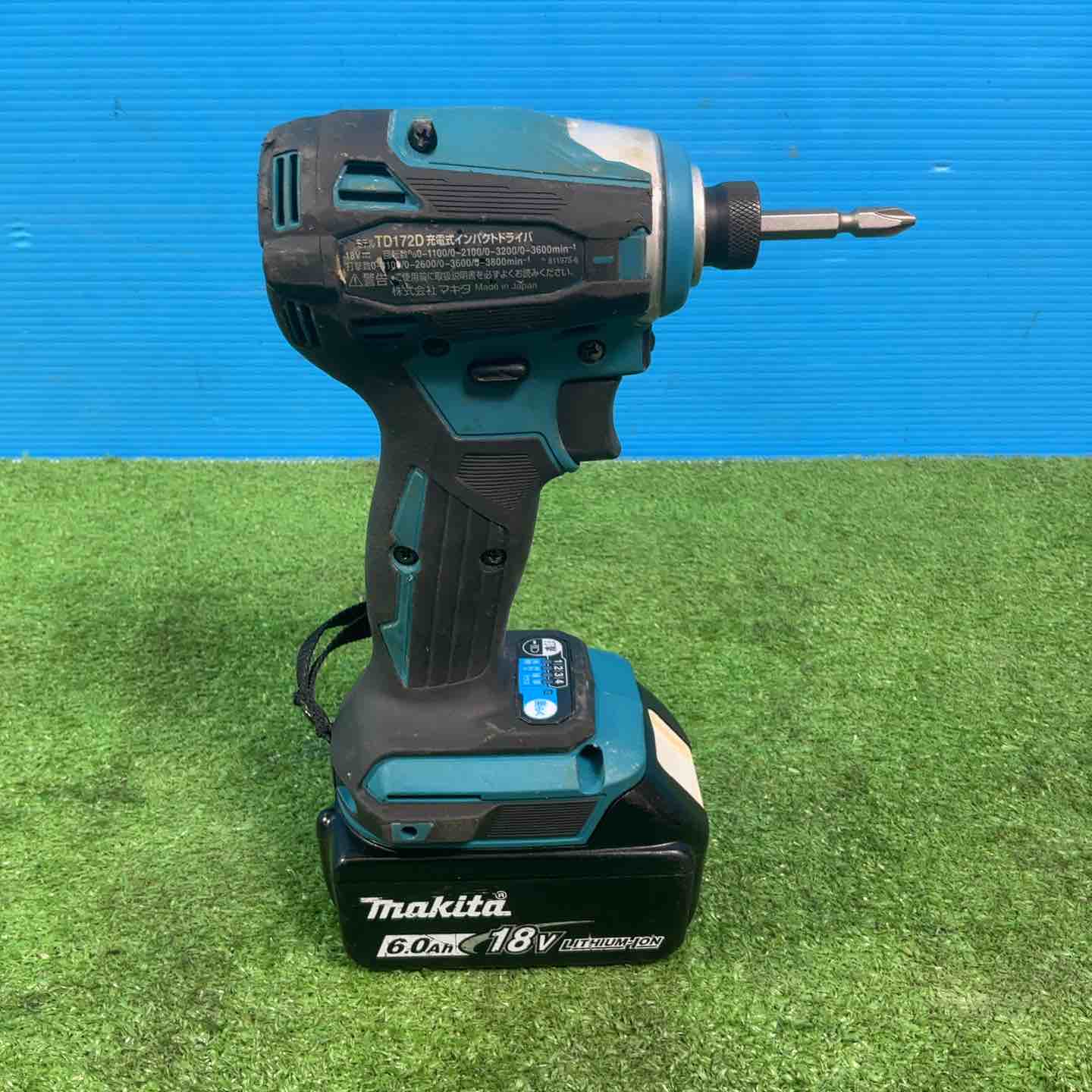 送料無料】 マキタ 充電式インパクトドライバー TD172D バッテリー 