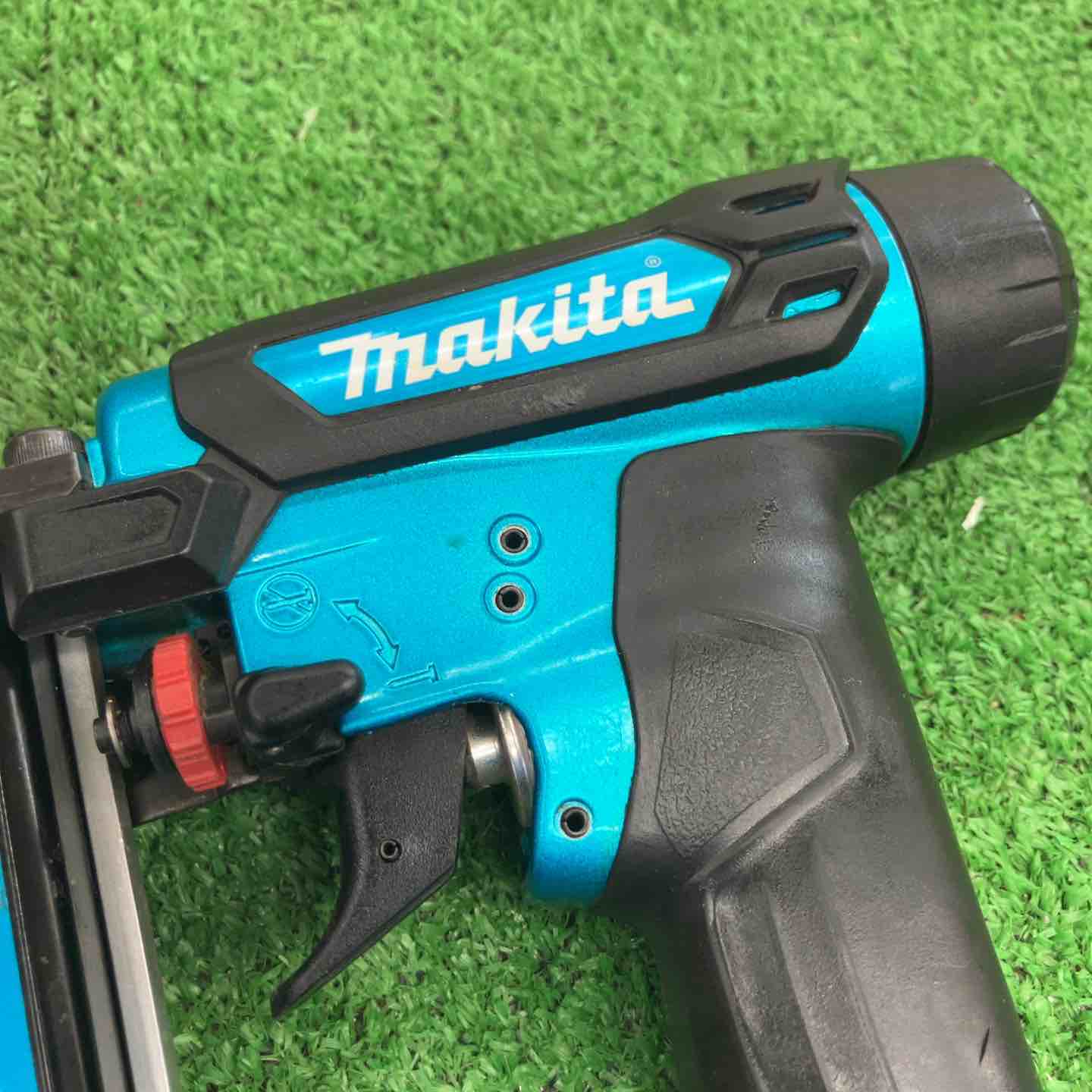 マキタ(makita) AF502HPM 高圧ピンネイラ【船橋馬込店】【店頭取引限定】【中古】管理番号：ITO1IHH2H2PQ マキタ(makita) 高圧ピンネイラ AF502HPM【桶川店】 – アクトツール