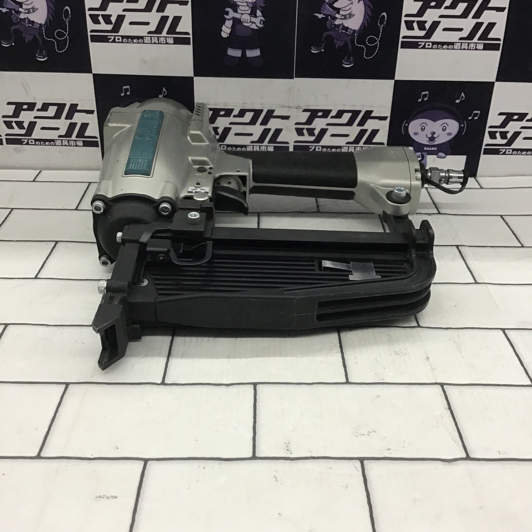 ☆マキタ(makita) 常圧フロアタッカー AT1150【所沢店】