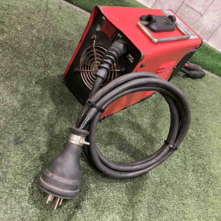 日動 200v電気溶接機 BMウェルダー180 動作確認済【川口店】