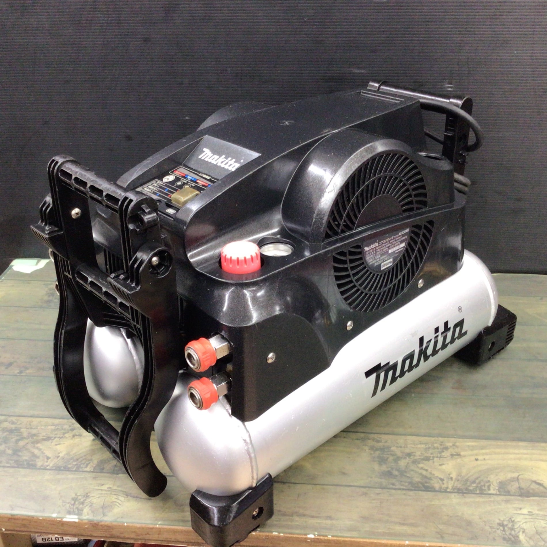 マキタ(makita) エアコンプレッサー AC430XH 【東大和店】 – アクト