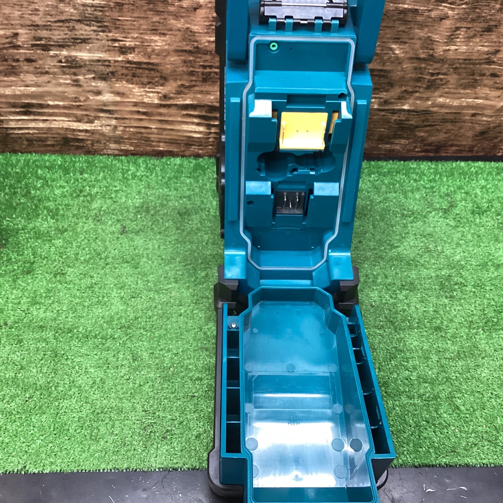 ○マキタ 充電式ラジオ MR107【川越店】 – アクトツール