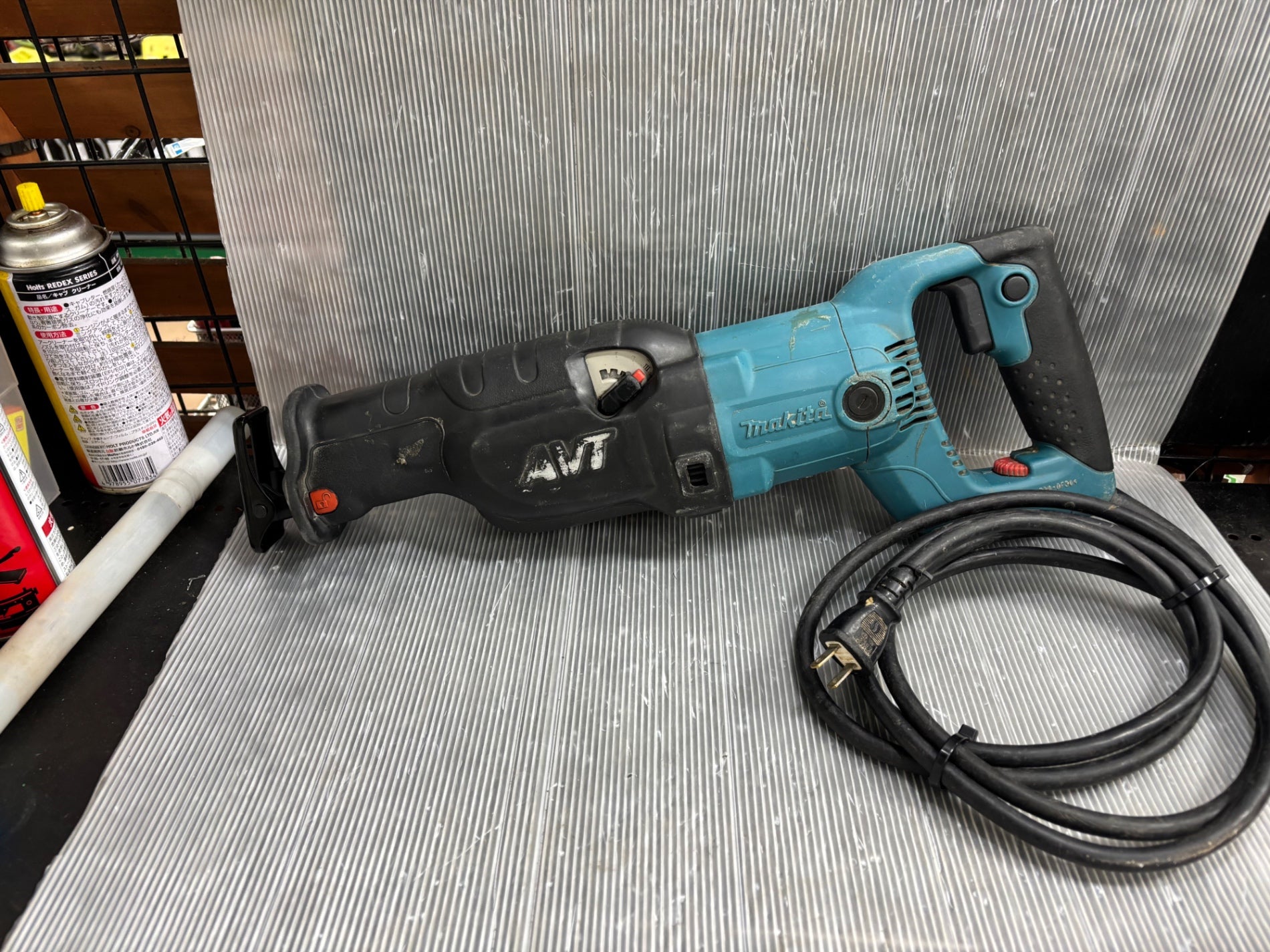 Makita レシプロソー JR3070CT 1430W ケース付き Makita レシプロソー JR3070CT 1430W ケース付き