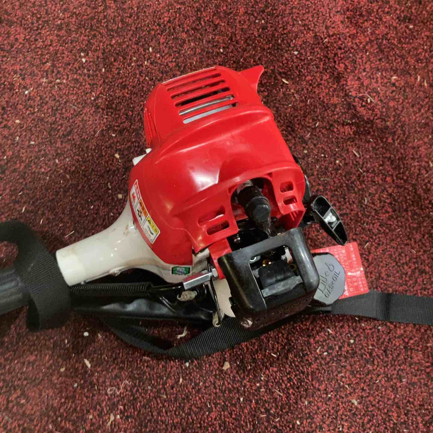 BIGM エンジン刈払機 BK23A 丸山製作所 草刈機 替え刃多数付属 動作OK 中古品 B 丸山製作所 BIG-M 分割式 エンジン 刈払機 BCW2340S 草刈機 持ち運び