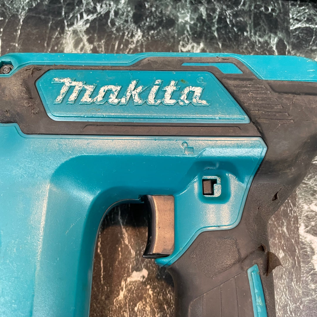 ★マキタ(makita) コードレスフィニッシュネイラ FN350DZK【八潮店】