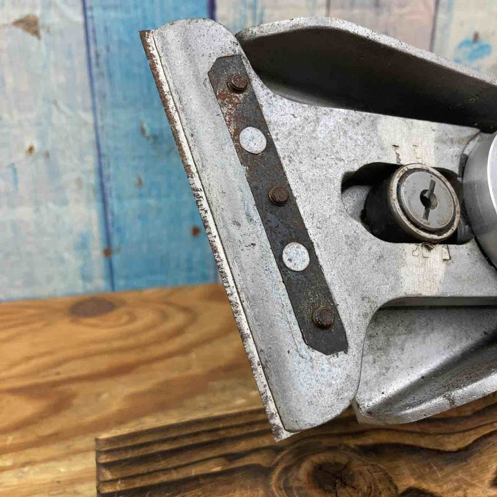 【中古品】マキタ 電動スクレパー SM-9520N 小型剥離機 削り機【柏店】