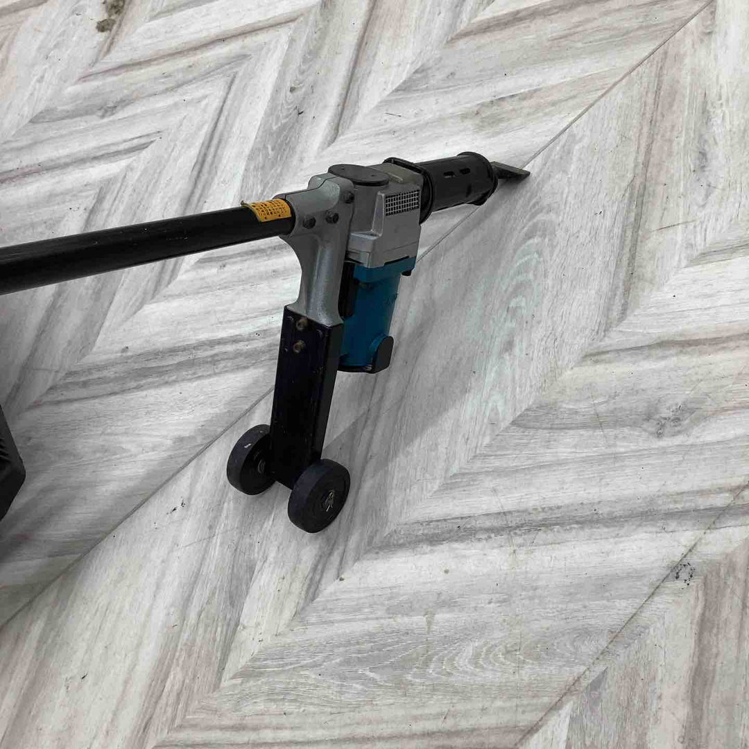 ★マキタ(makita) 電動ケレン ロングハンドルタイプ HK1800L【越谷店】