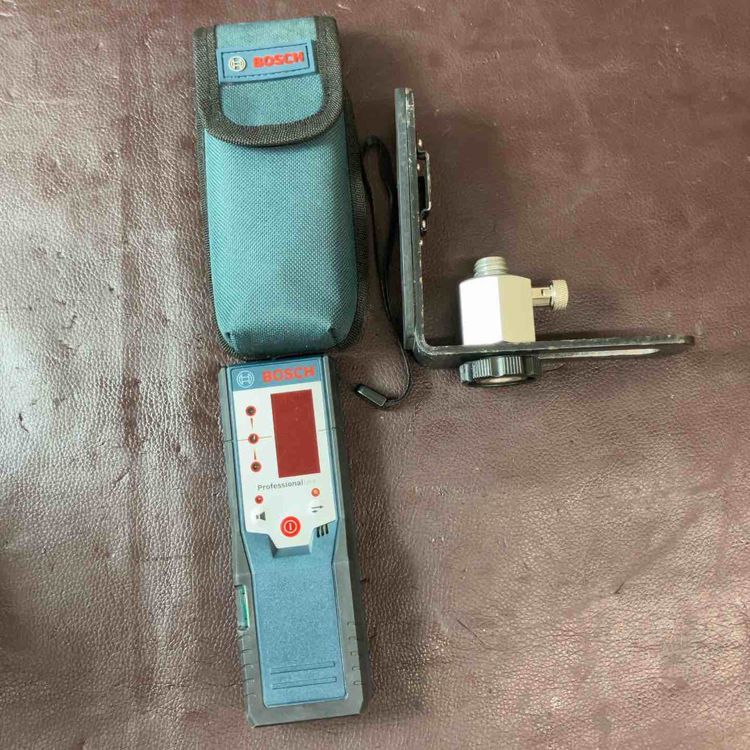 【中古品】ボッシュ(BOSCH) 電子整準方式 ・レーザー墨出し器 GLL8-40E レッドラインレーザー【東大和店】