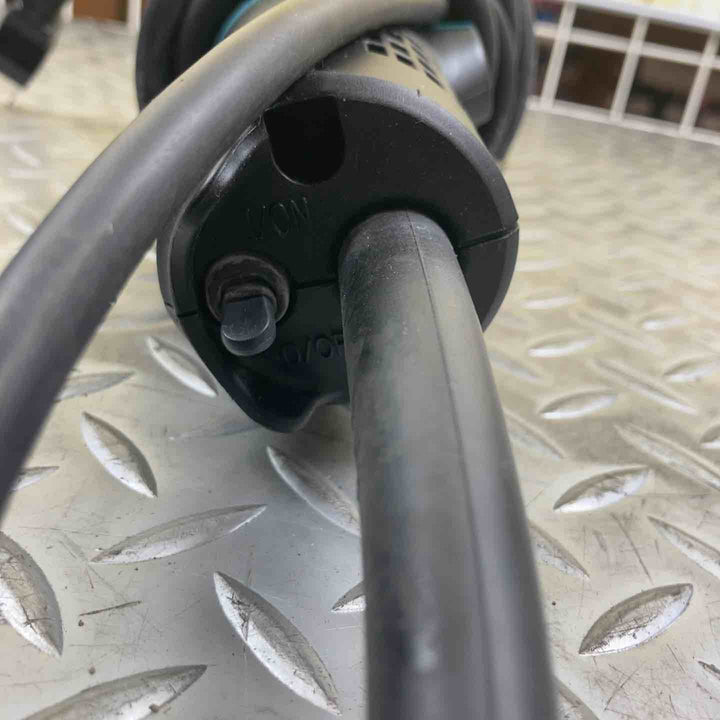 マキタ(makita) 125mm ディスクグラインダ 9535B【川崎店】
