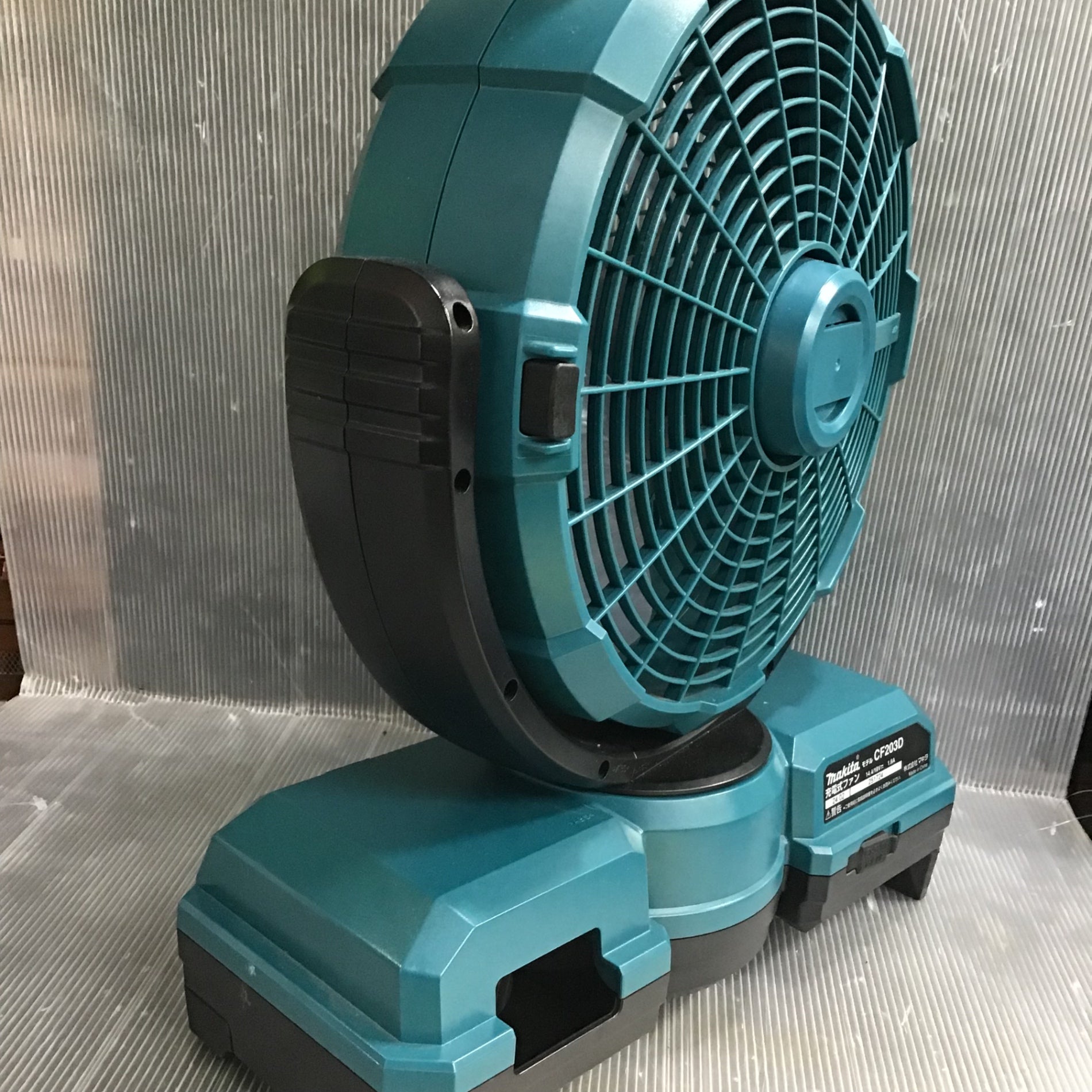 ☆マキタ(makita) コードレスファン CF203DZ【八潮店】 ☆マキタ