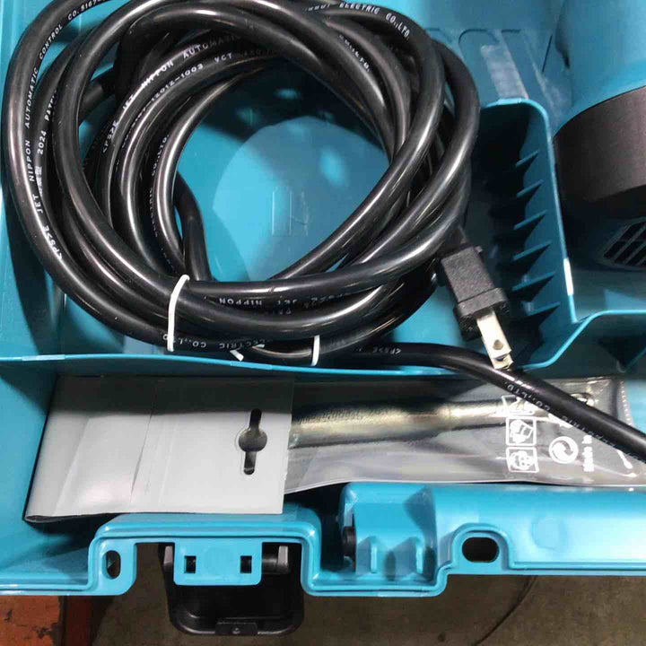 ★マキタ(makita) 電動ケレン スタンダードタイプ HK1820【川口店】