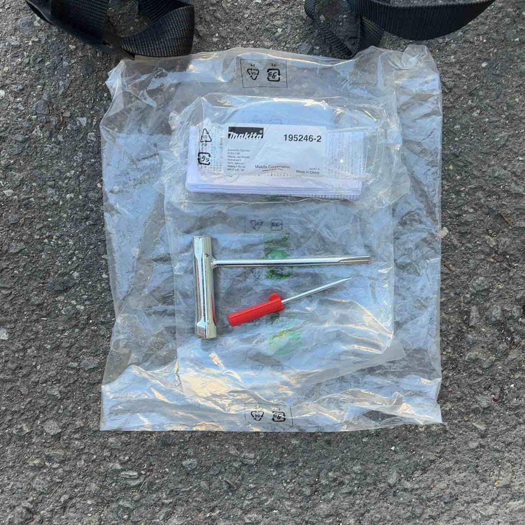 【店頭受取り限定】◇マキタ(makita) 2ストエンジン刈払機 MEM302T【所沢店】