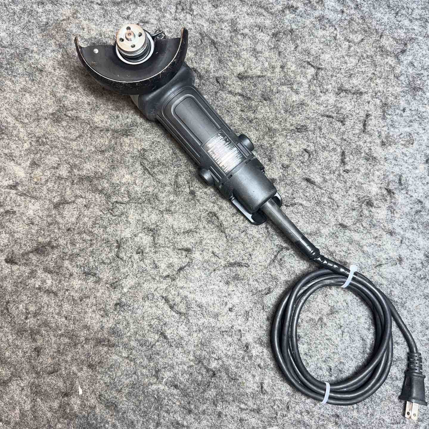 マキタ(makita) 100mmディスクグラインダ 9539B【桶川店】 – アクト