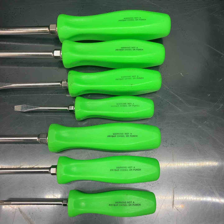 ◇Snap-on (スナップオン) 旧グリップ ドライバーセット 限定品 グリーン 緑 SDDX70AG【川越店】
