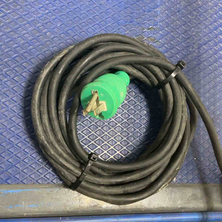 ★マキタ(makita) 集じん機 乾式 484(P)【草加店】