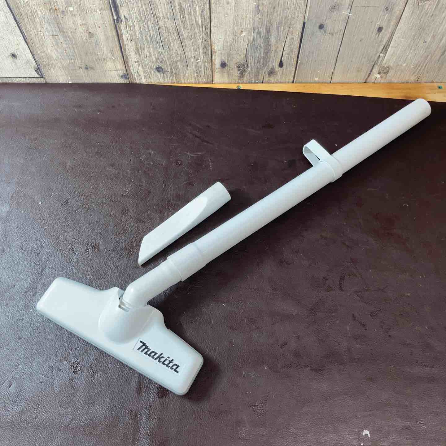 中古品】マキタ(makita) コードレスクリーナー CL180FDZW 18V 掃除機