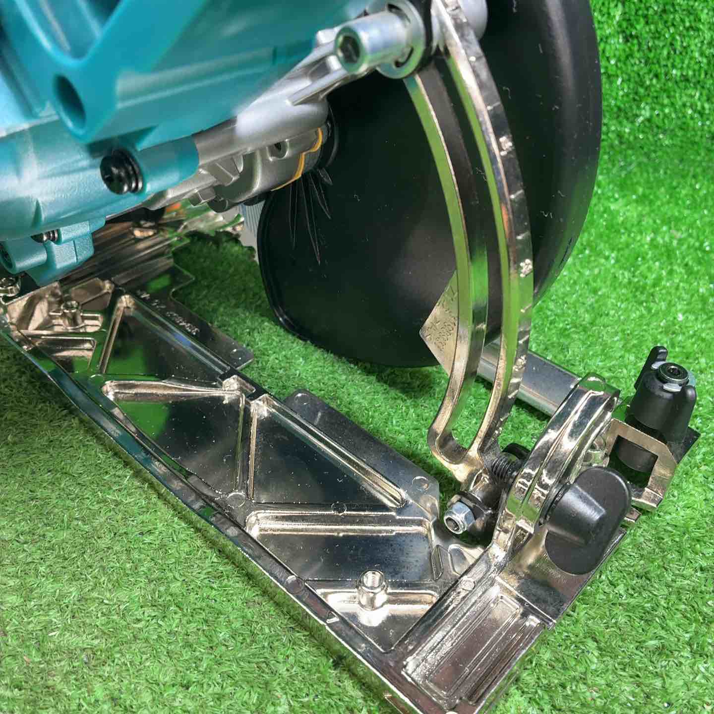 美品】マキタ(makita) コードレス丸のこ HS002GZ【藤沢店】 – アクト