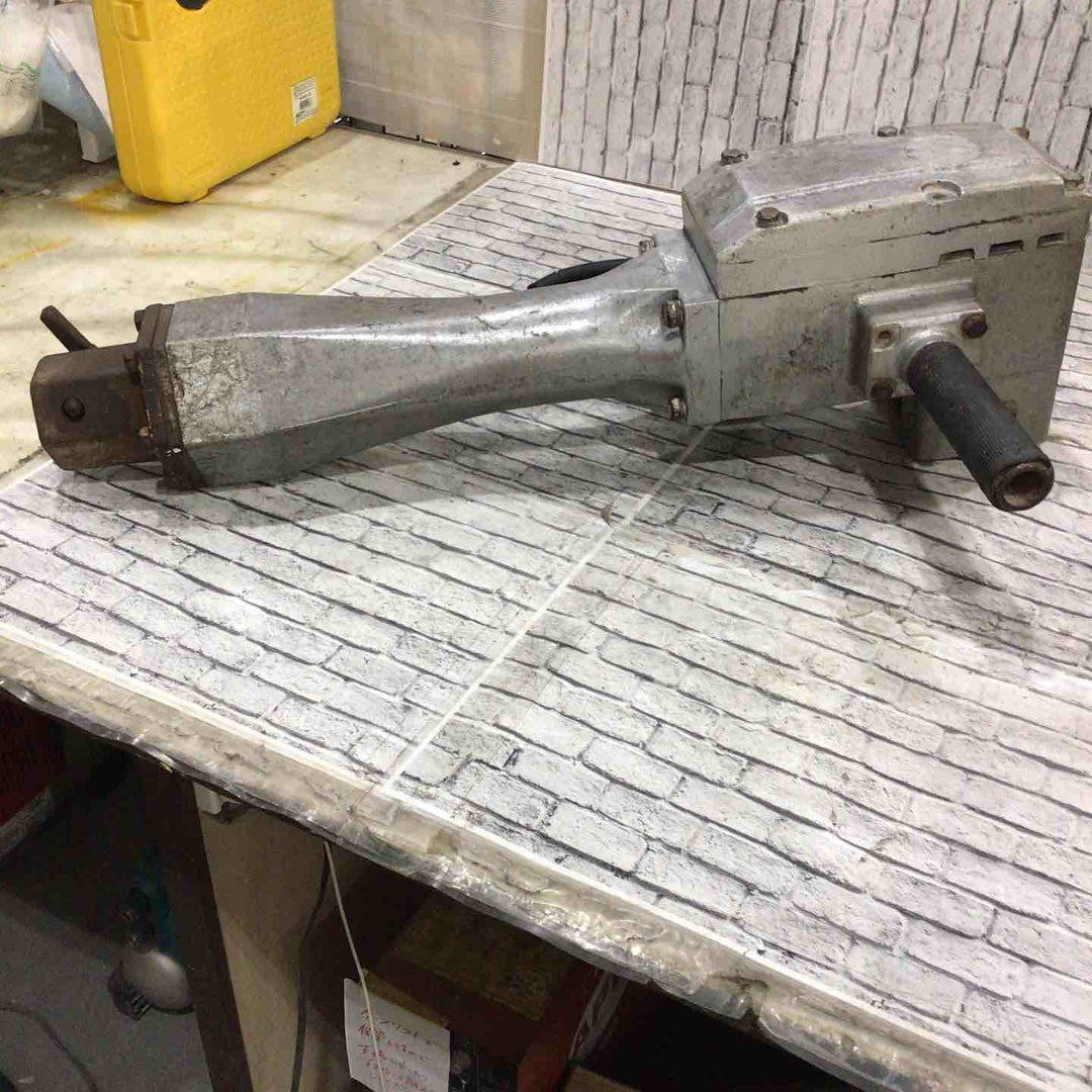【店頭受取り限定】〇マキタ(makita) 電動ハンマ(コンクリートブレーカー) 8600N【川口店】