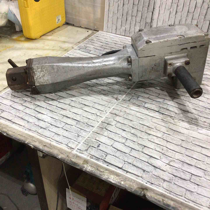 【店頭受取り限定】〇マキタ(makita) 電動ハンマ(コンクリートブレーカー) 8600N【川口店】