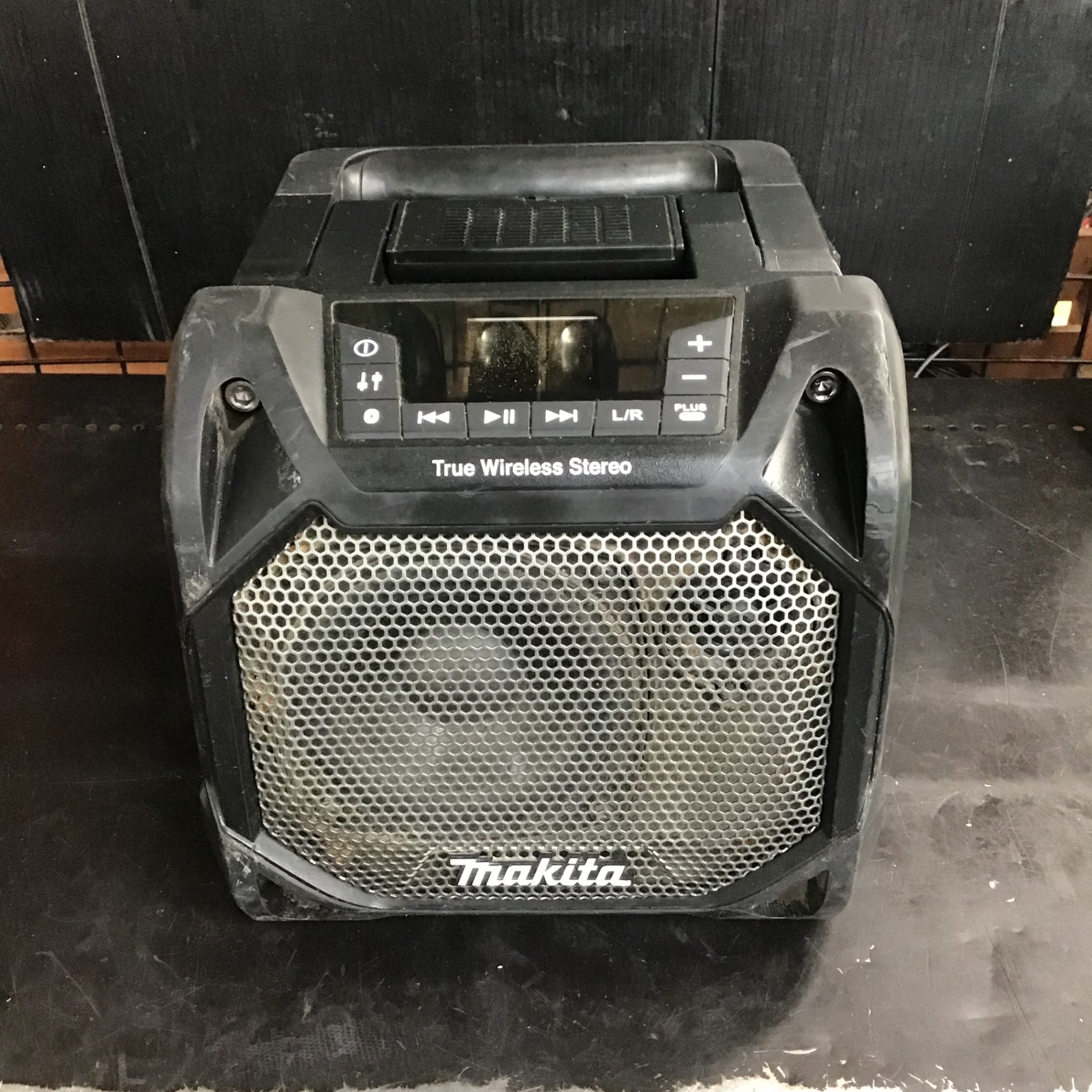マキタ（makita） 充電式スピーカ 黒 MR203B 防水 防塵 屋外 Bluetooth