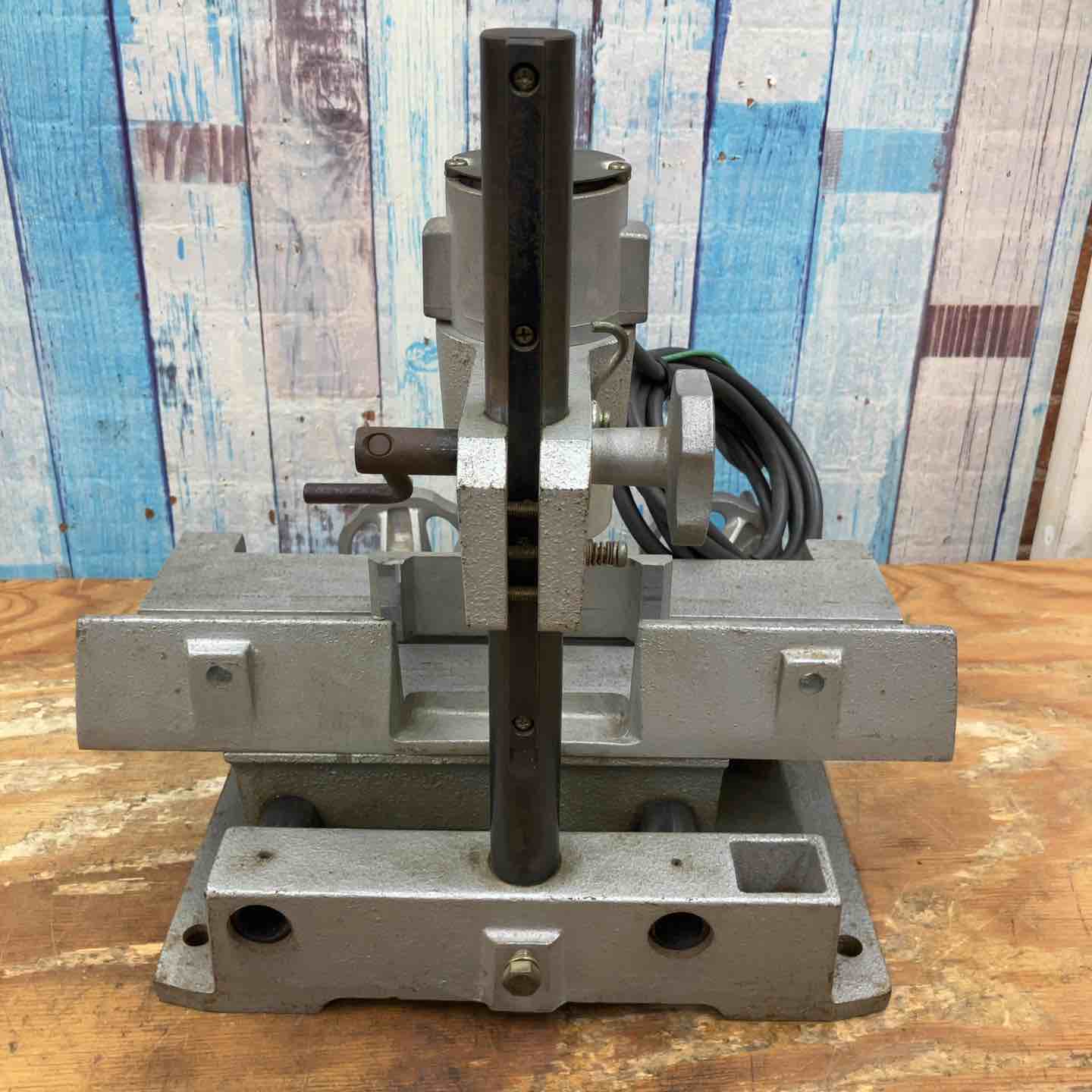 サッシルーター　64mm トリマ対応　精密加工　ガタ少 Amazon | マキタ(Makita) 4401 サッシルーター | トリマー・ルーター