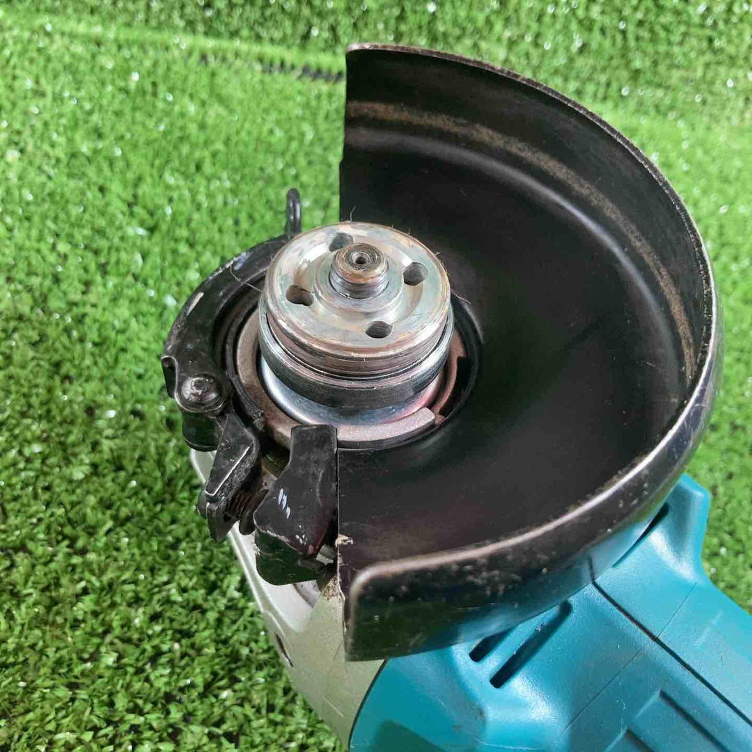 ◇マキタ(makita) 100mm コードレスディスクグラインダ GA403DZN (AG403DN)【川崎店】