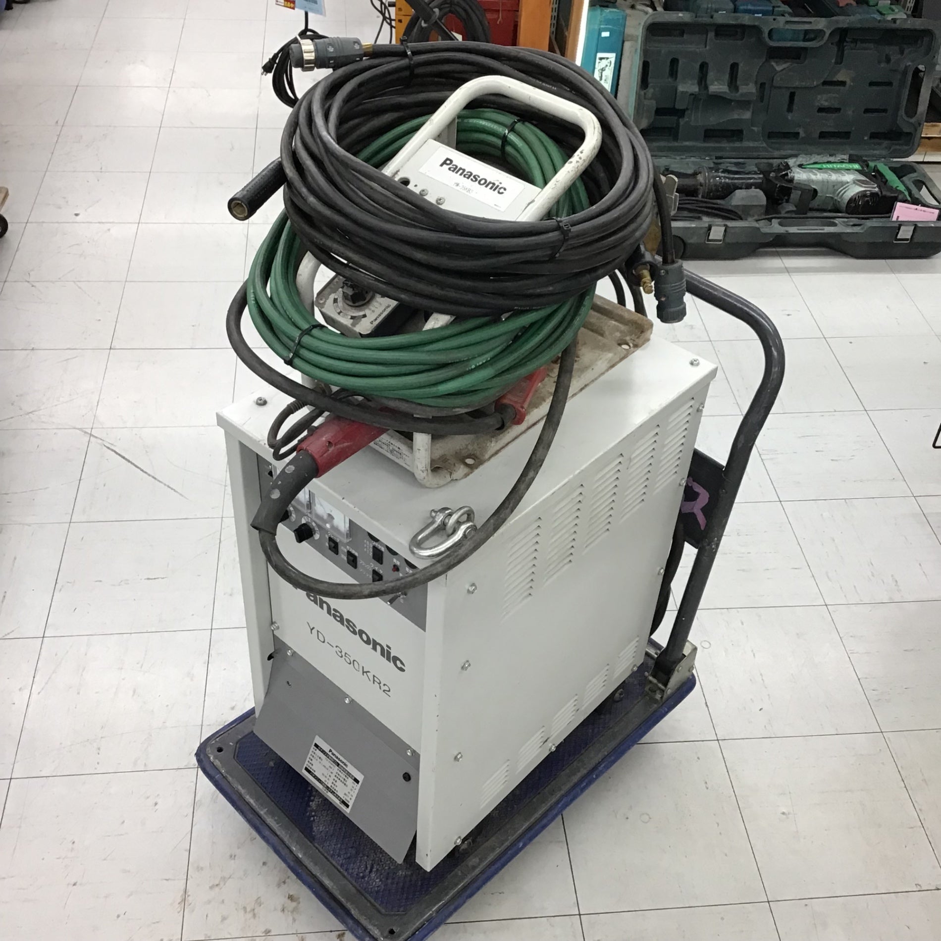 【ハンズクラフト安佐北店】パナソニック　YD350KR2　ガス半自動溶接機　未使用長期保管 ハンズクラフト安佐北店】パナソニック YD350KR2 ガス半自動溶接機 未