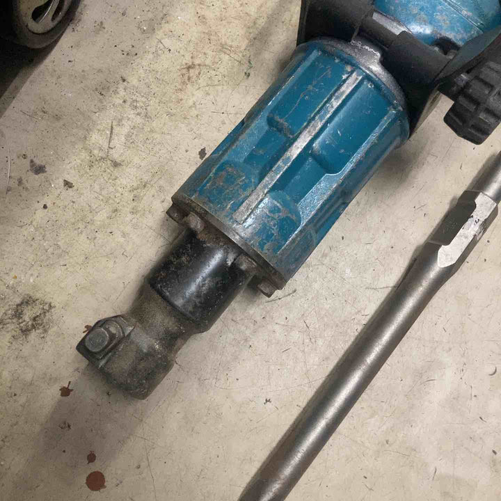 【店頭受取り限定】★マキタ(makita) 電動ハンマ HM1317C【町田店】
