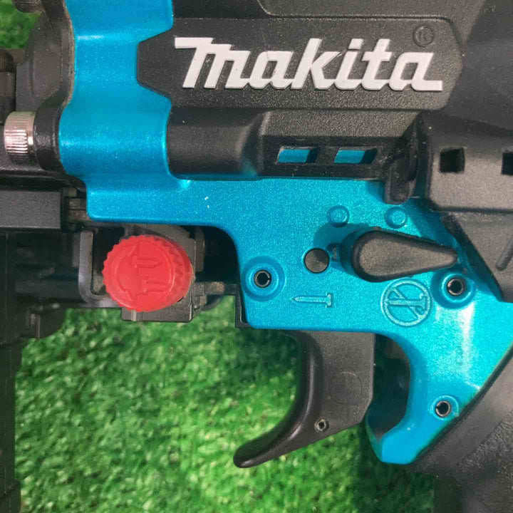 マキタ(makita) 高圧フロアタッカ AT451HM【町田店】