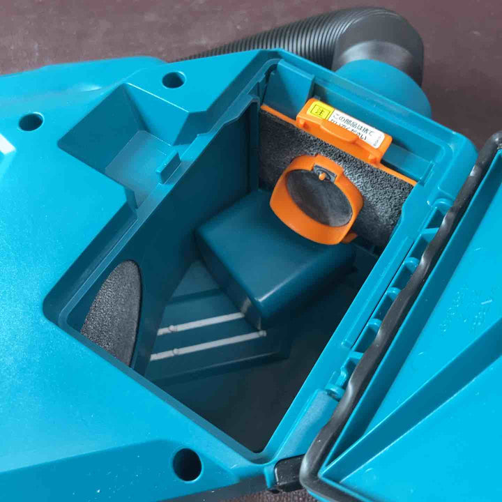 【中古品】マキタ(makita) コードレスクリーナ CL184DRF【東大和店】