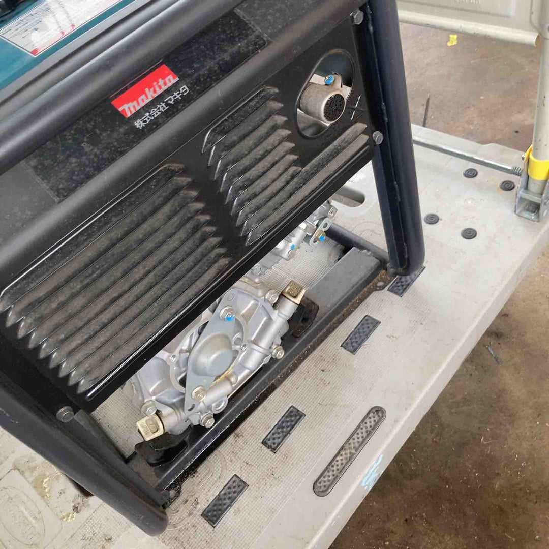 【店頭受取り限定】◇マキタ(makita) インバーター発電機 G250I【町田店】