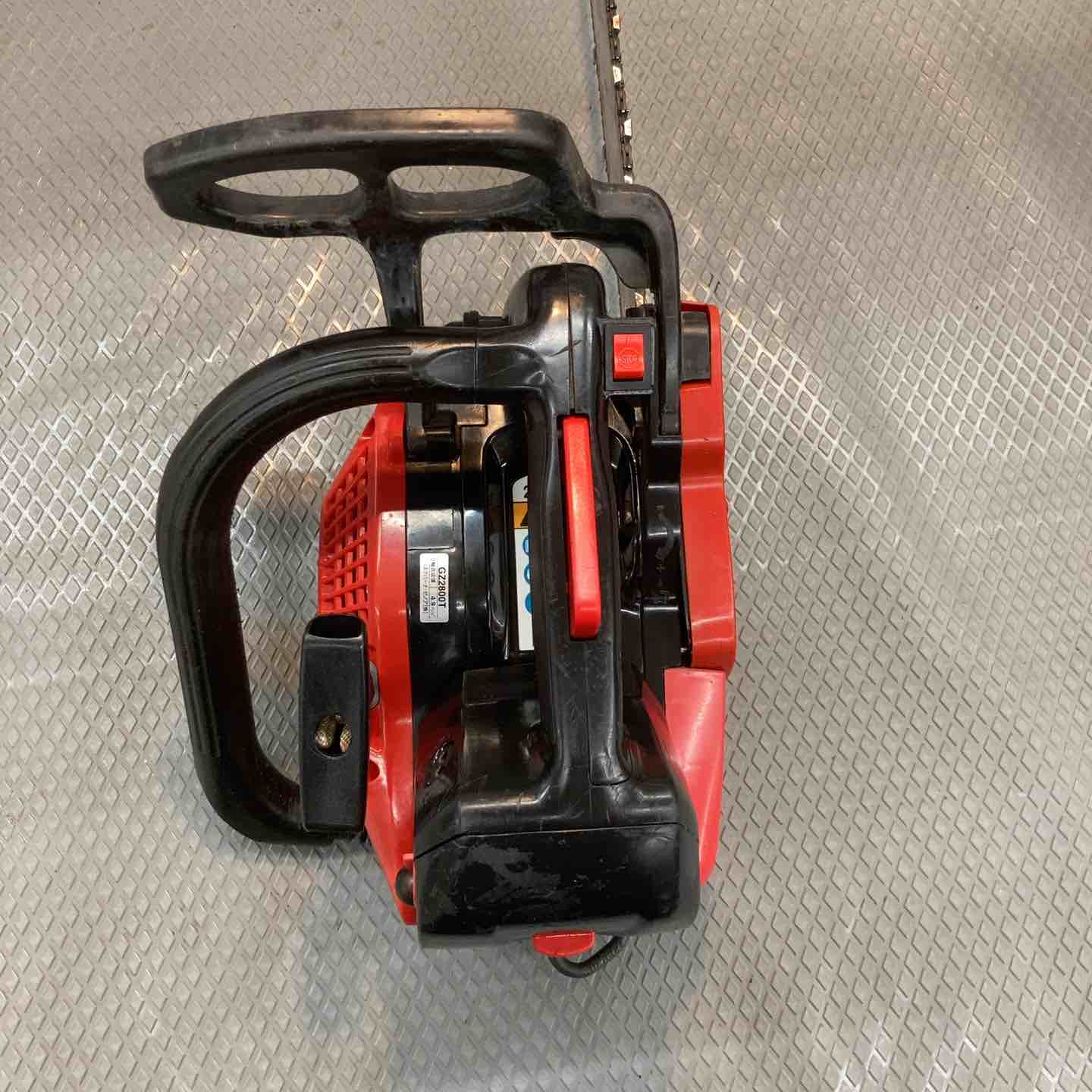【中古品】ゼノア(ZENOAH) エンジンチェーンソー GZ2800T【所沢店】 中古品】ゼノア(ZENOAH) エンジンチェーンソー GZ2800T【所沢店