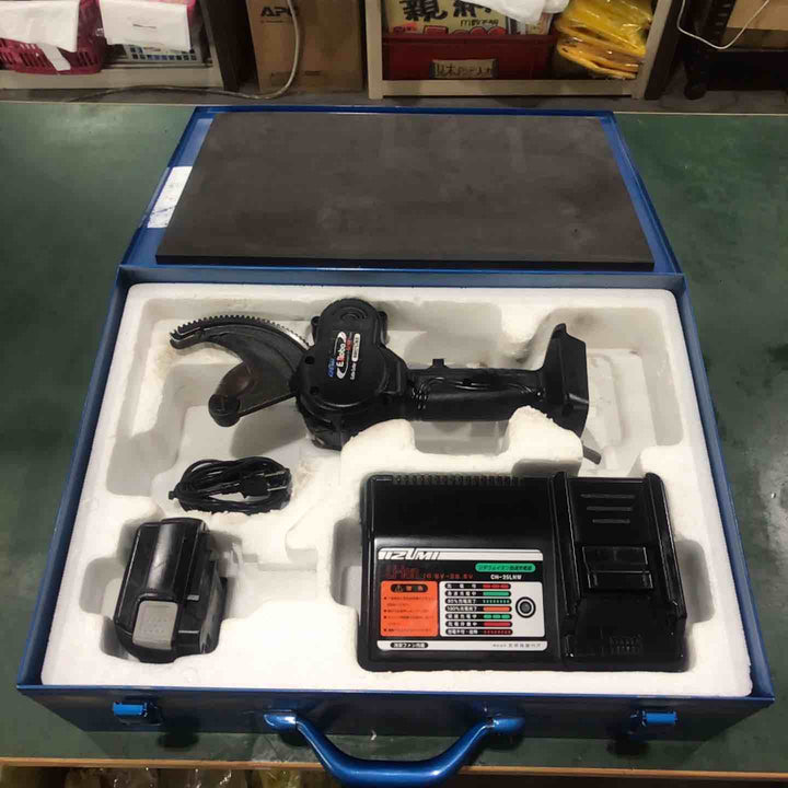 【中古品】 泉精器(IZUMI) コードレスケーブルカッター REC-Li50 【藤沢店】