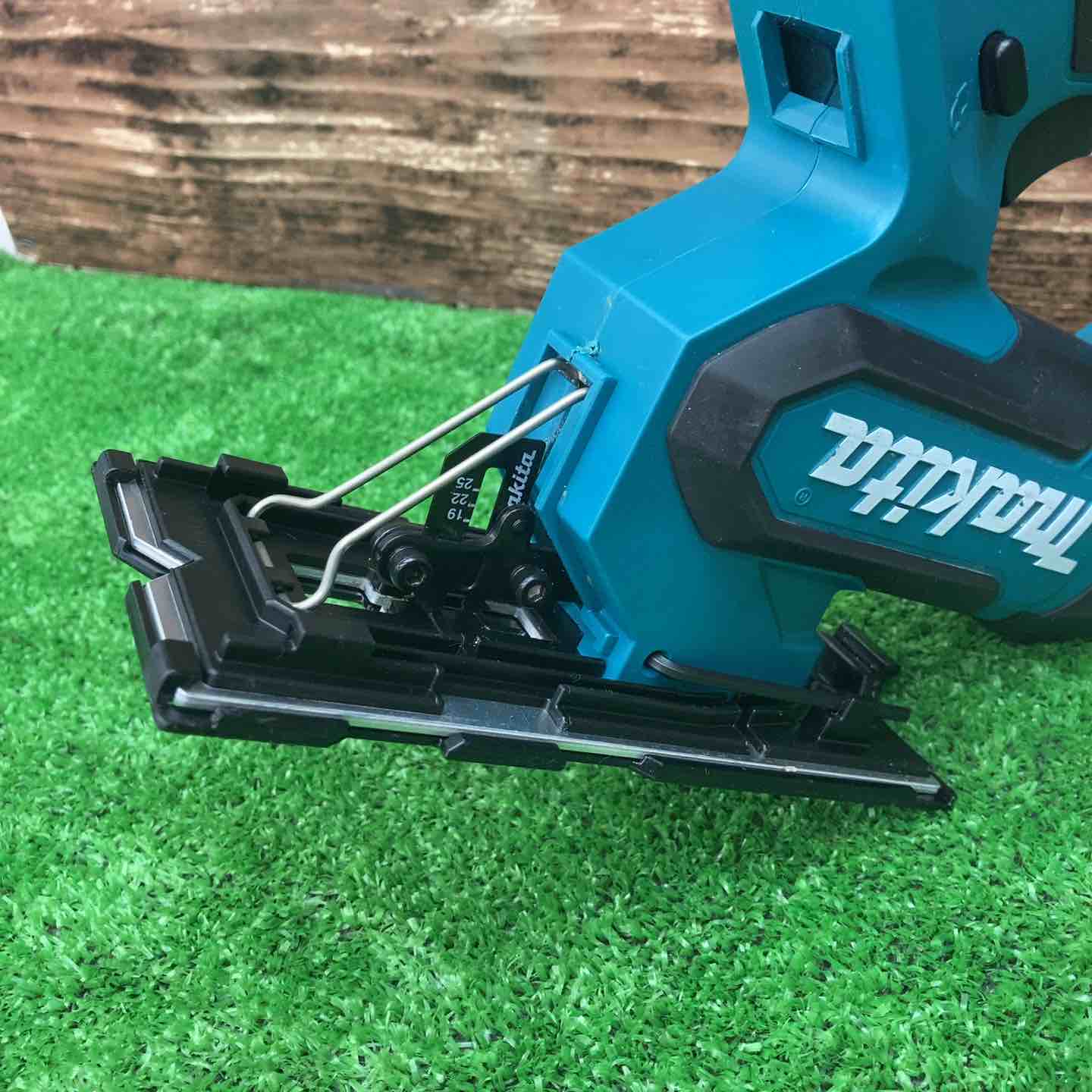 マキタ(makita) コードレスボードカッタ SD180DZ【川越店】 ☆マキタ(makita) コードレスボードカッタ SD180DZ【川越店】 – アクト