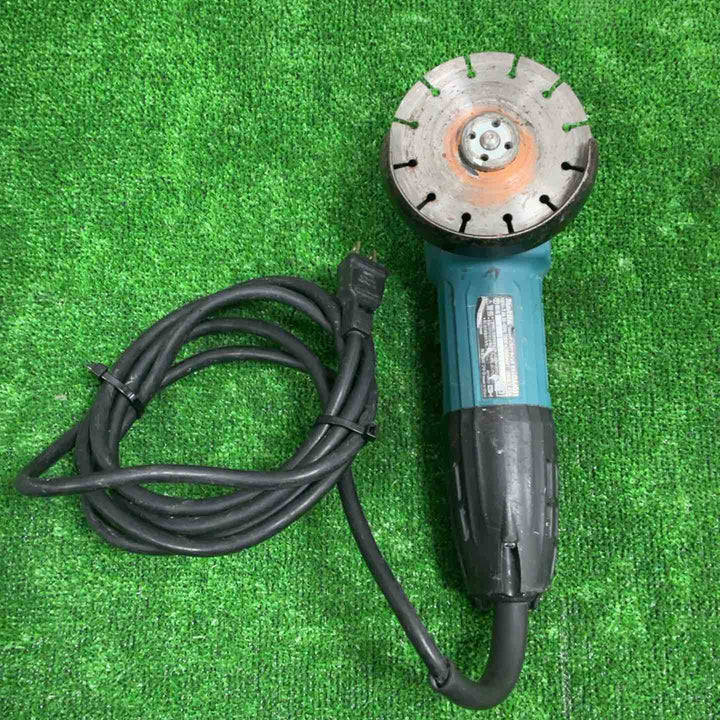 ☆マキタ(makita) 100mmディスクグラインダー GA4031【草加店】