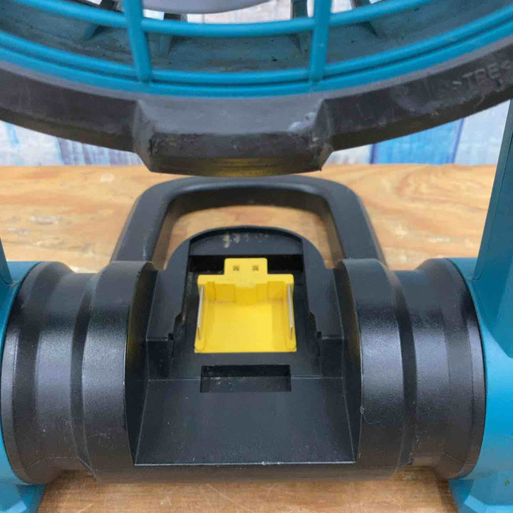 ☆マキタ(makita) 14.4V/18V コードレスファン CF201DZ 本体のみ ACアダプター欠品【柏店】