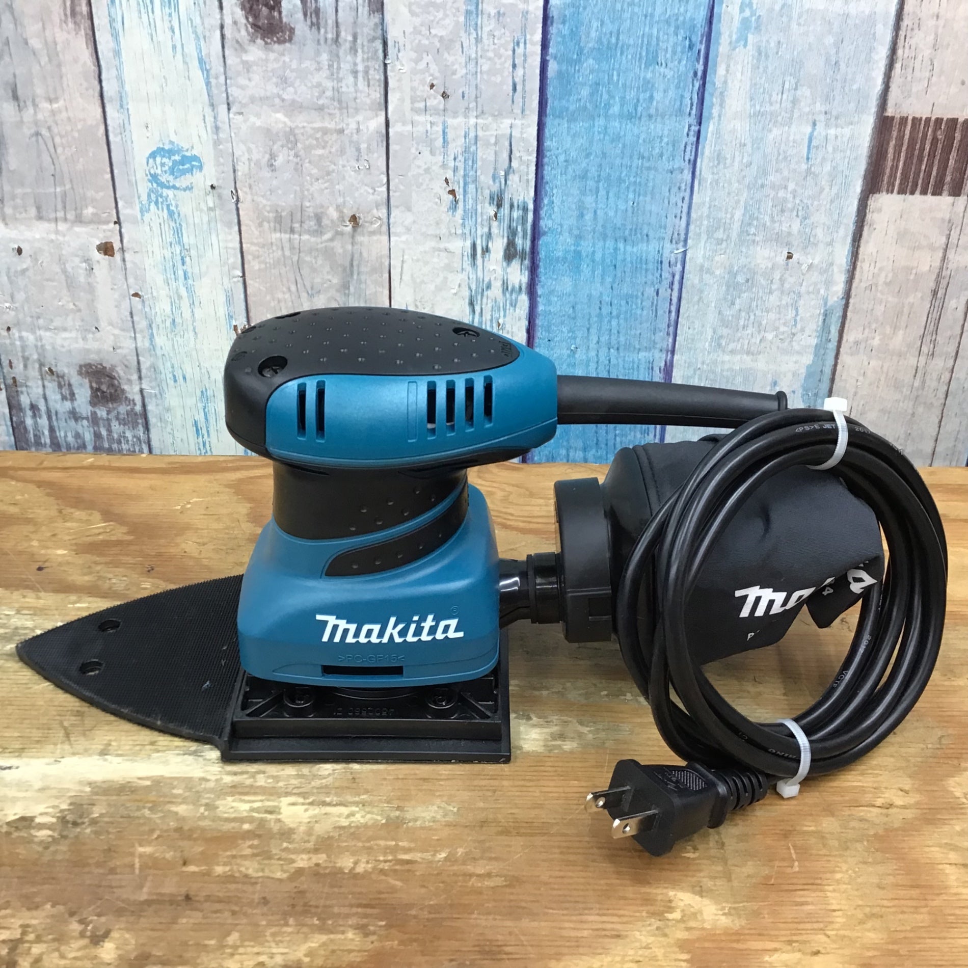 BO4565　マキタ（makita）　防じんミニサンダ　≪マジックタイプ≫ マキタ BO4565 防じんミニサンダ パッド寸法112×190mm : 佐