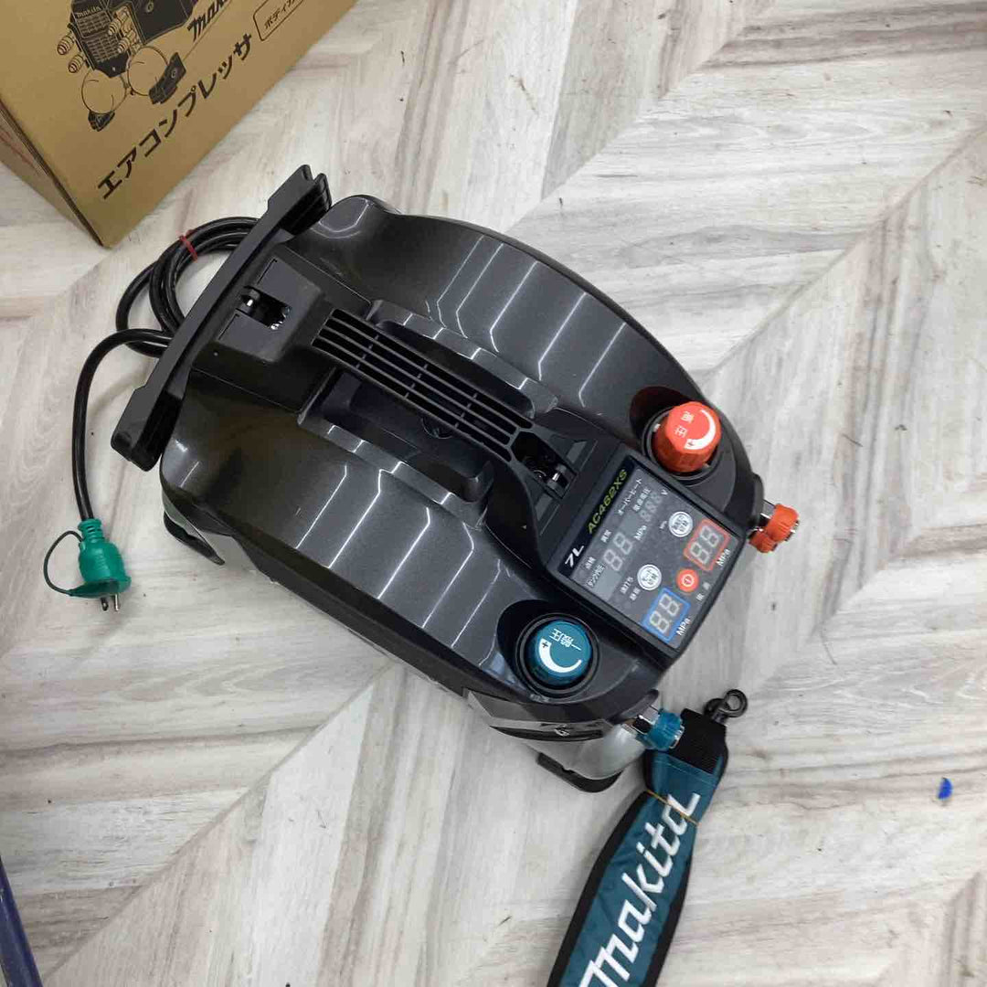 ★マキタ(makita) エアコンプレッサー AC462XSB【藤沢店】