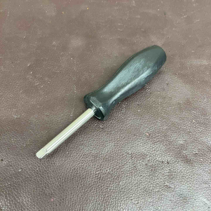【中古品】 スナップオン(Snap-on) 1/4ドライブ6スタンダードシャンクドライバー ブラック TM4CSA  【東大和店】