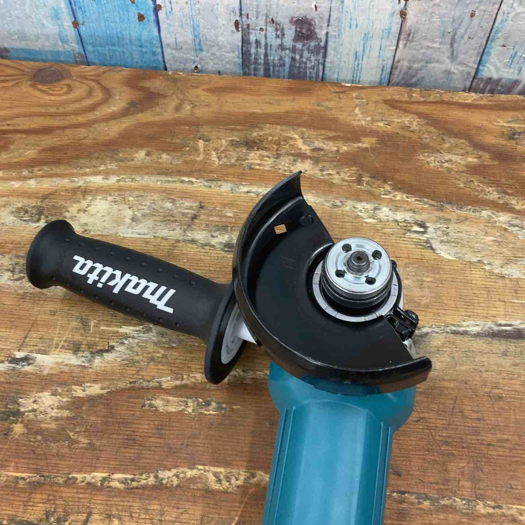 ☆マキタ(makita) 100mmディスクグラインダ 9533B【柏店】