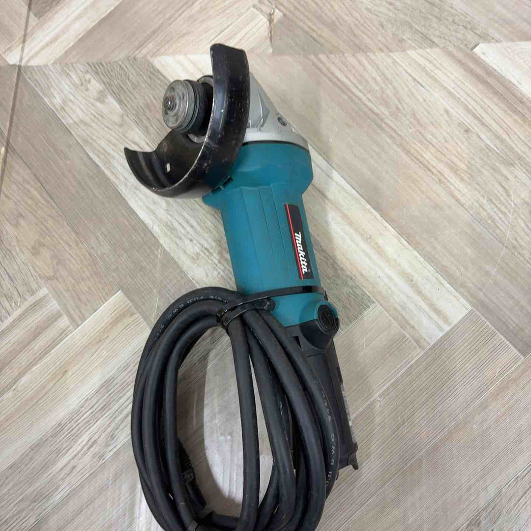 ☆マキタ(makita) ディスクグラインダ 低速高トルク ブレーキ付 100mm 9533BLA【八潮店】