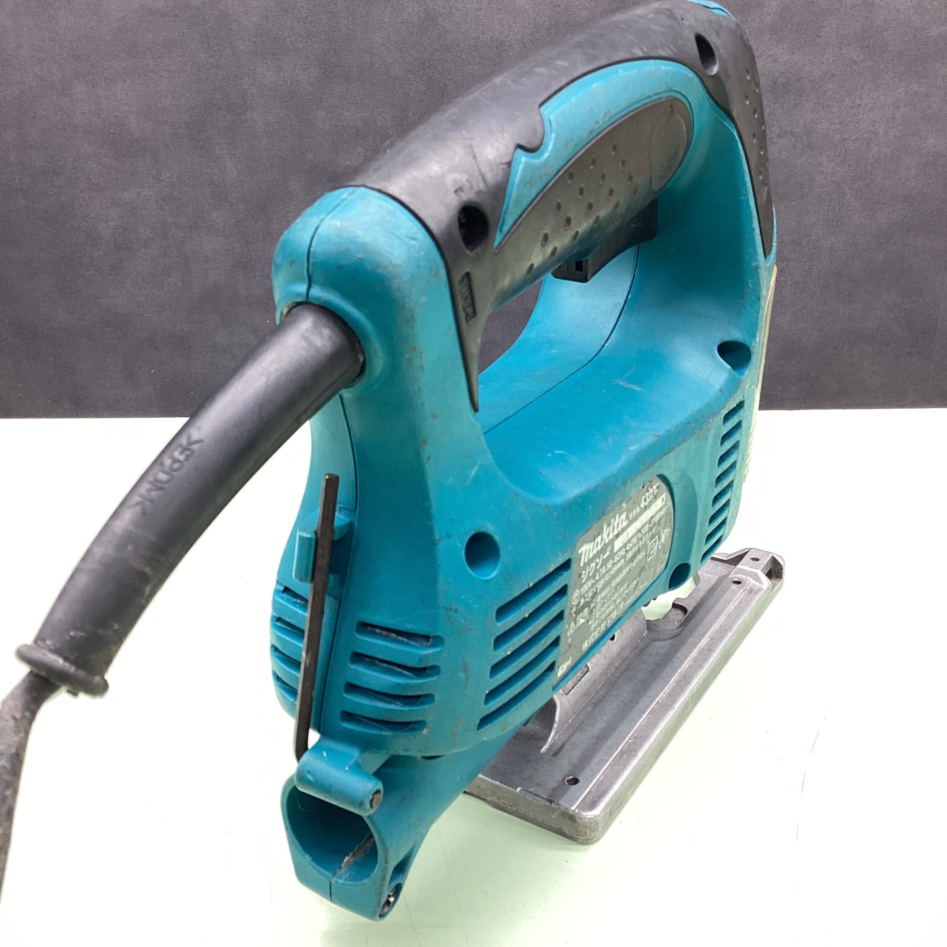 makita マキタ 4327 ジグソー 中古品 【ハンズクラフト宜野湾店】 マキタ makita 4327 ジグソー 中古品 【ハンズクラフト宜野湾店