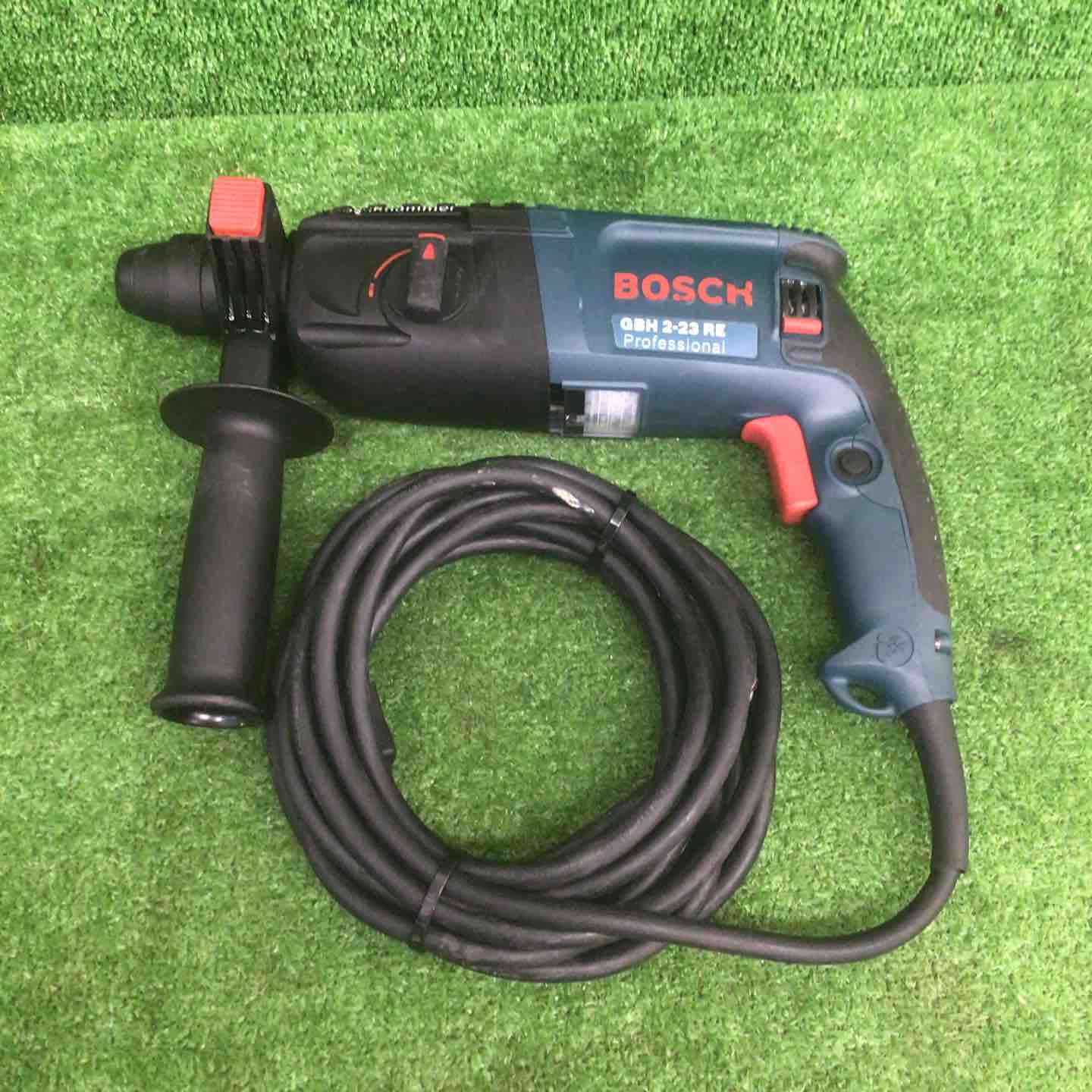 ★値下げしました★ ボッシュ BOSCH GBH2-23RE ハンマドリル 中古美品 ケース付き 【ハンズクラフト宜野湾店】 中古品】 ボッシュ/BOSCH ハンマドリル GBH2-23RE 【鴻巣店】 – アクト