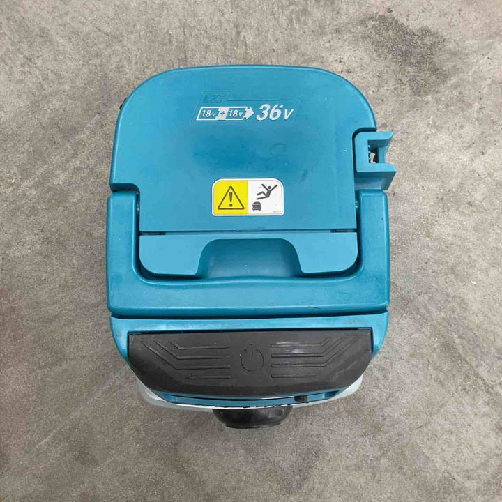 ★マキタ(makita) コードレス集じん機 乾湿両用 VC860DZ【川崎店】