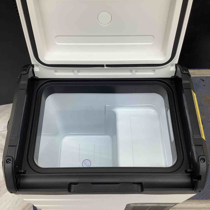 EENOUR コードレス冷温庫 D18 PRO バッテリー2個セット DB01 容量, 18リットル. 定格消費電力, 39W. 設定温度, -20℃～60℃.【越谷店】