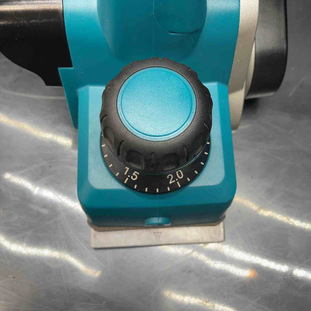 マキタ(makita) 電気カンナ KP0800A【川越店】